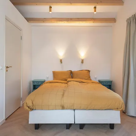 De Beuk & De Linde Apartment